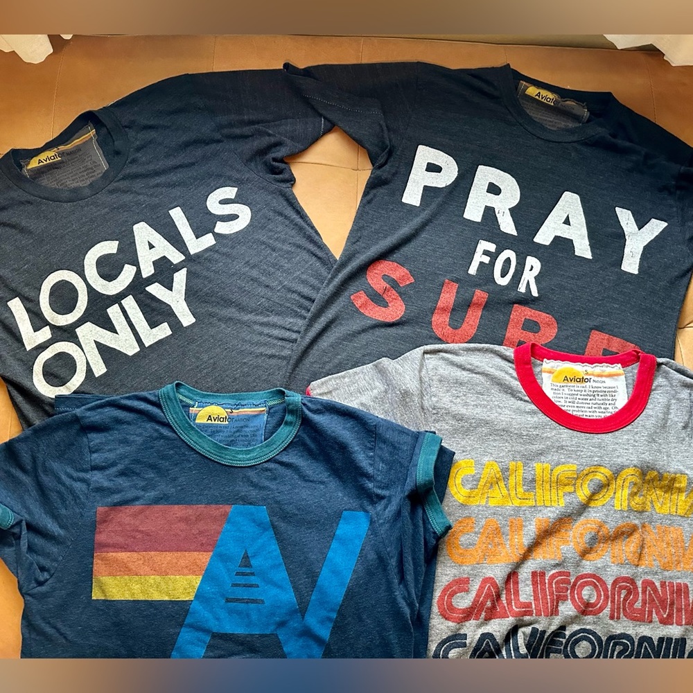 Aviator Nation tshirt bundle. All 4 included in size small. Looking to rotate